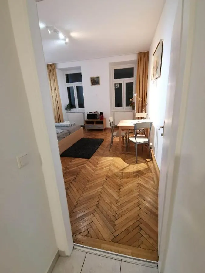 Center Of The Veinna - Room Bécs 0*,  Ausztria